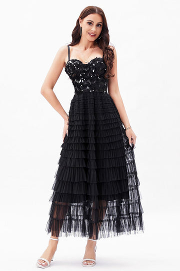 Vestido de fiesta con corsé escalonado de tul de línea A negro